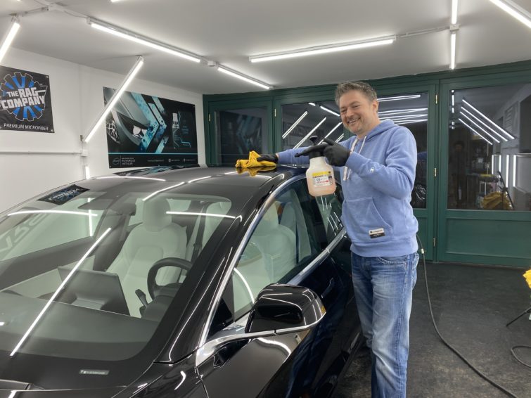 Tesla Wellness-ArtDeShine-Nano-Graphene-Coating-Michael Zeiss-Fahrzeugpflege-Tirol-Bayern-Detailing-Lackpflege